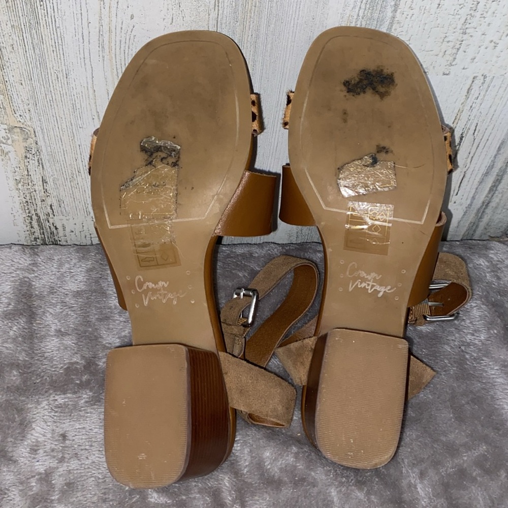 0916 Crown Vintage Vicki Leopard Sandals - Picture 7 of 10